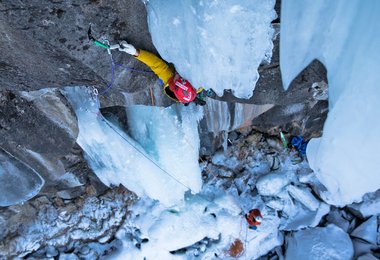 Benedikt Purner kurz vor dem ersten Standplatz. (c) Hannes Mair, www.alpsolut.com