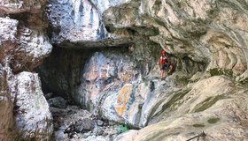 Das schmale Band am Beginn der Schlucht - Ferrata Burrone Giovanelli - Klettersteig