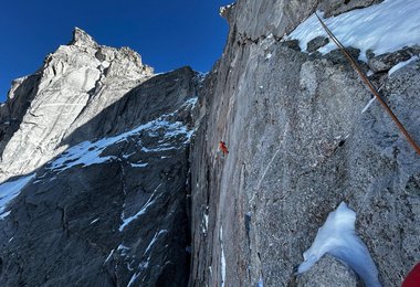  «Luce e Tenebre – Licht und Dunkelheit» - Punta Pioda Nordwand (c) Archiv Schäli/Sala/Schüpbach