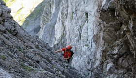 Crux der 6. Seillänge im Detail und..