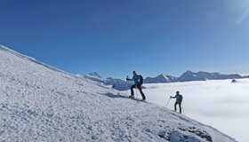 Perfekt, die letzten Meter oberhalb der Wolkendecke.